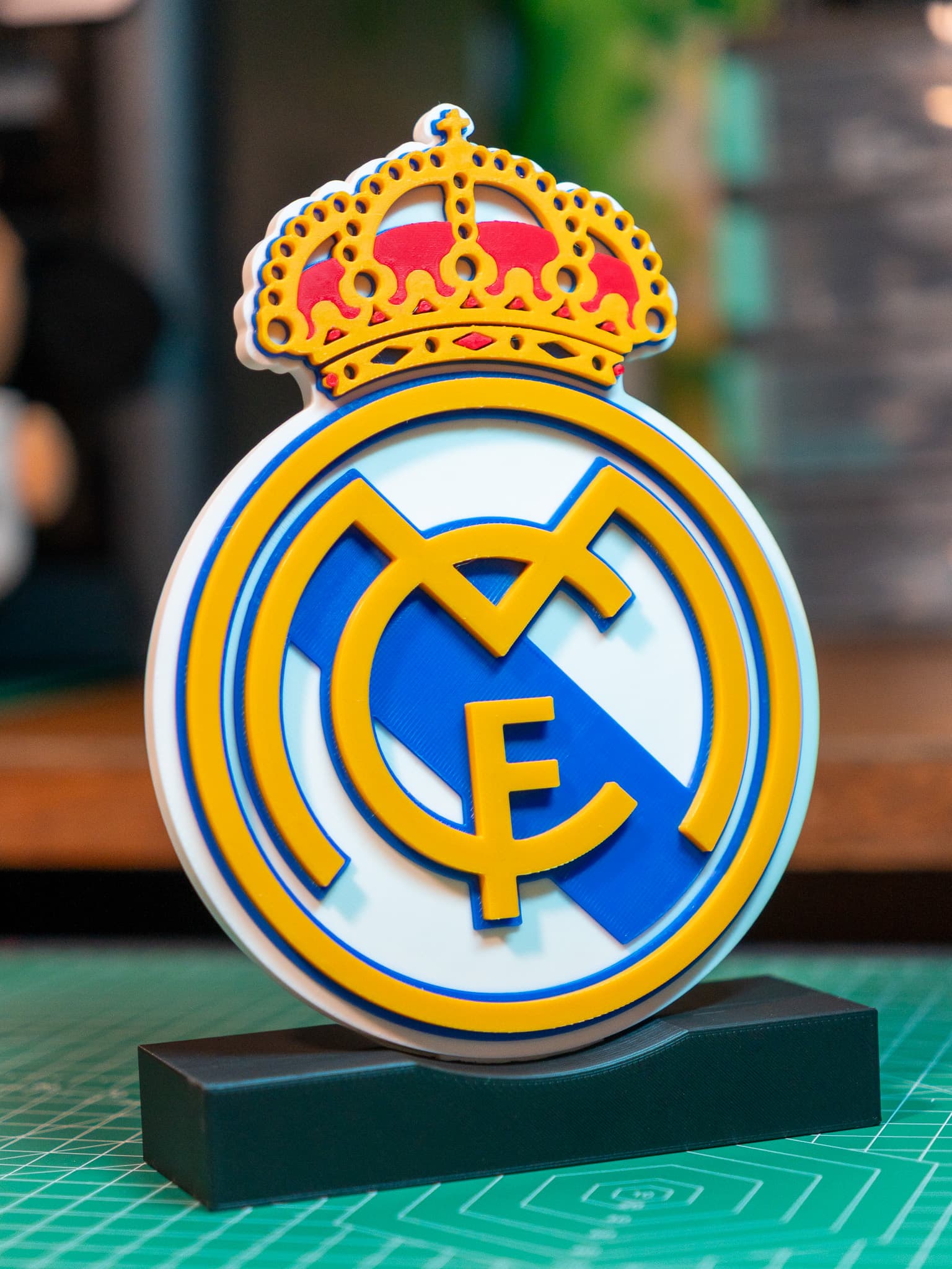 Escudo Real Madrid 3D view 2